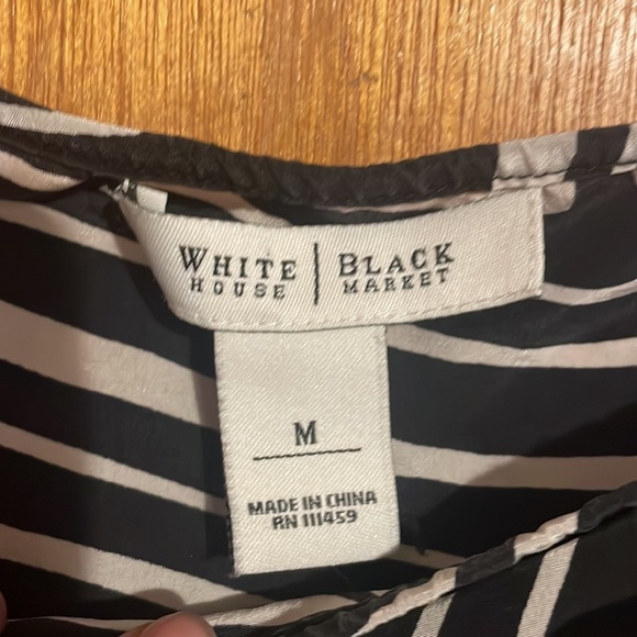•WHITE HOUSE BLACK MARKET•BLACK/WHITE ZIG ZAG STRIPED 100% SILK BLOUSE SIZE MED - Picture 2 of 8